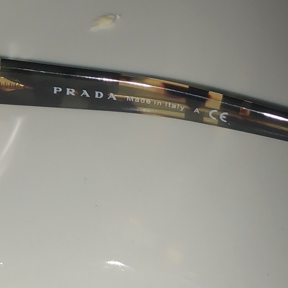 Brand new Prada sunglasses((( FINAL SAlE)) - Picture 2 of 6